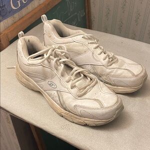 Skechers Women's Cream Athletic Shoes